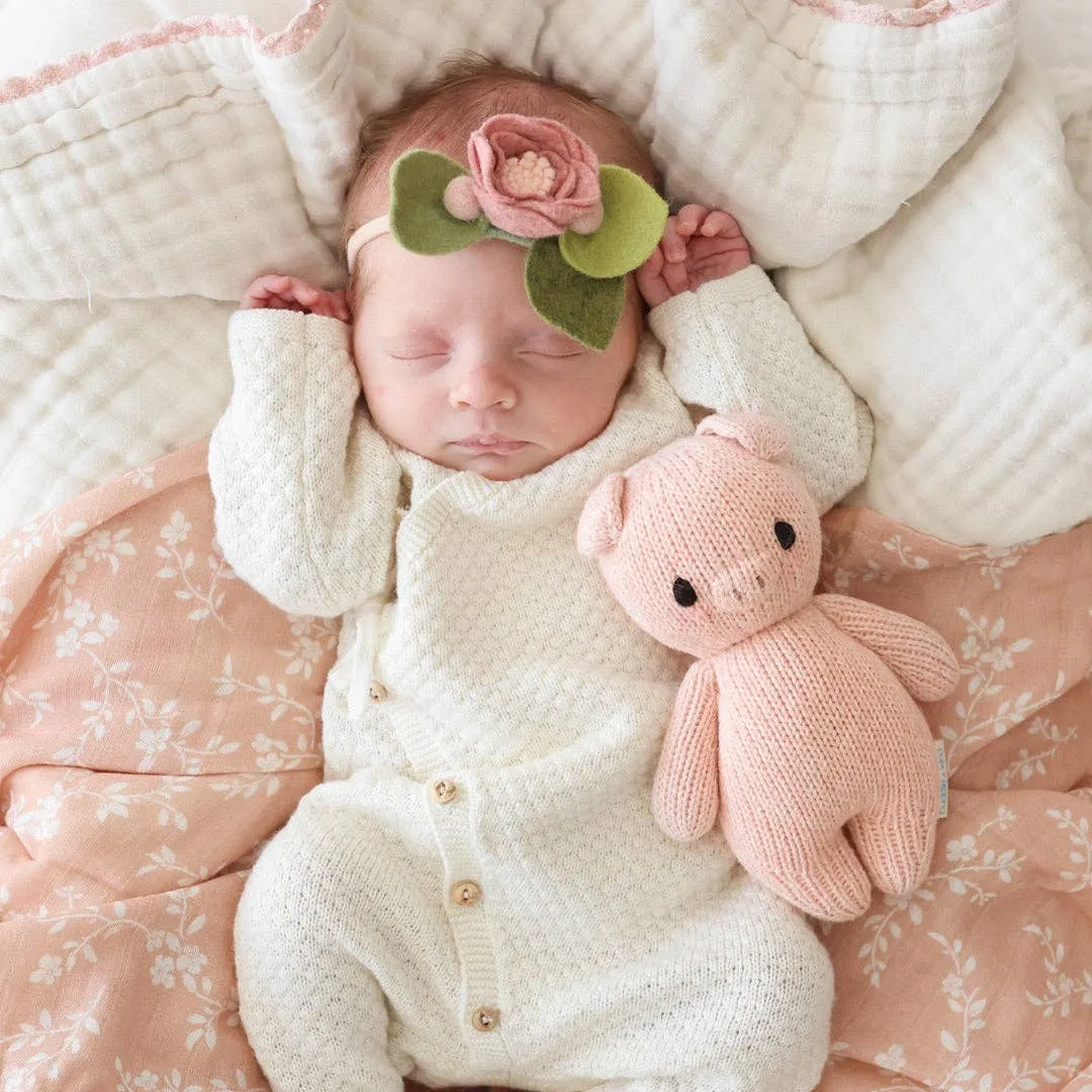 Baby piglet, gives 5 meals