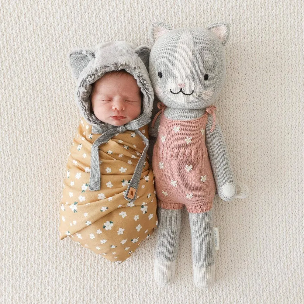 Daisy the kitten, gives 10 meals: Little - 13"
