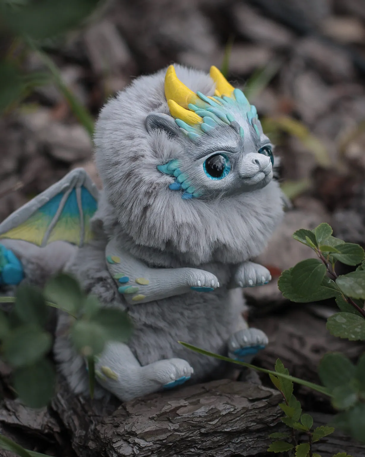 Grumpy dragon– Grey