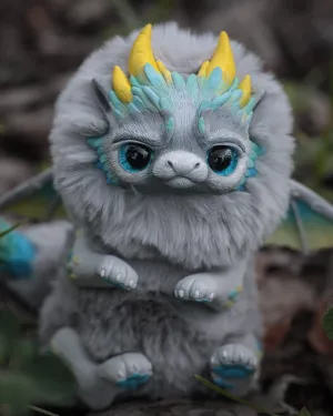 Grumpy dragon– Grey