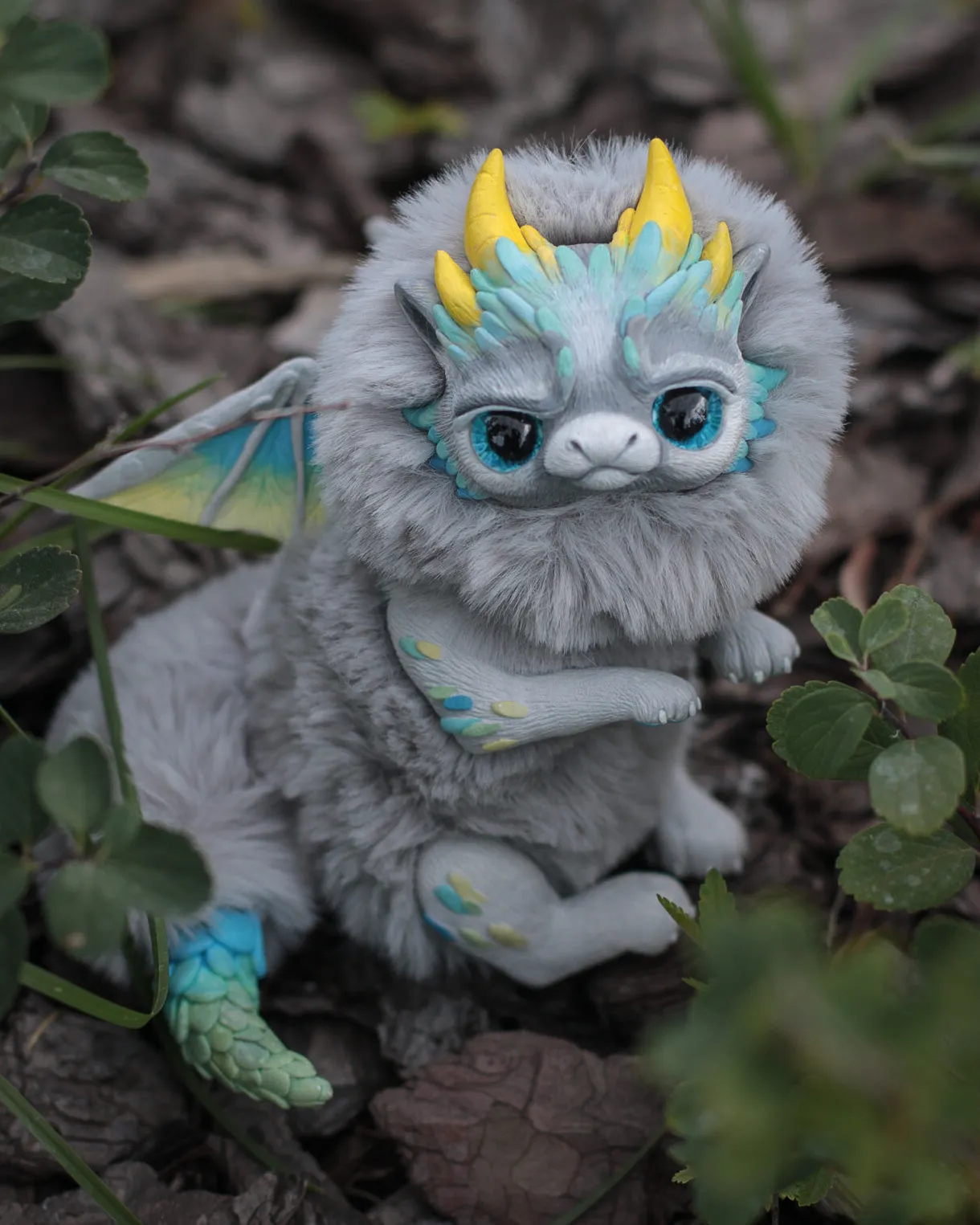 Grumpy dragon– Grey