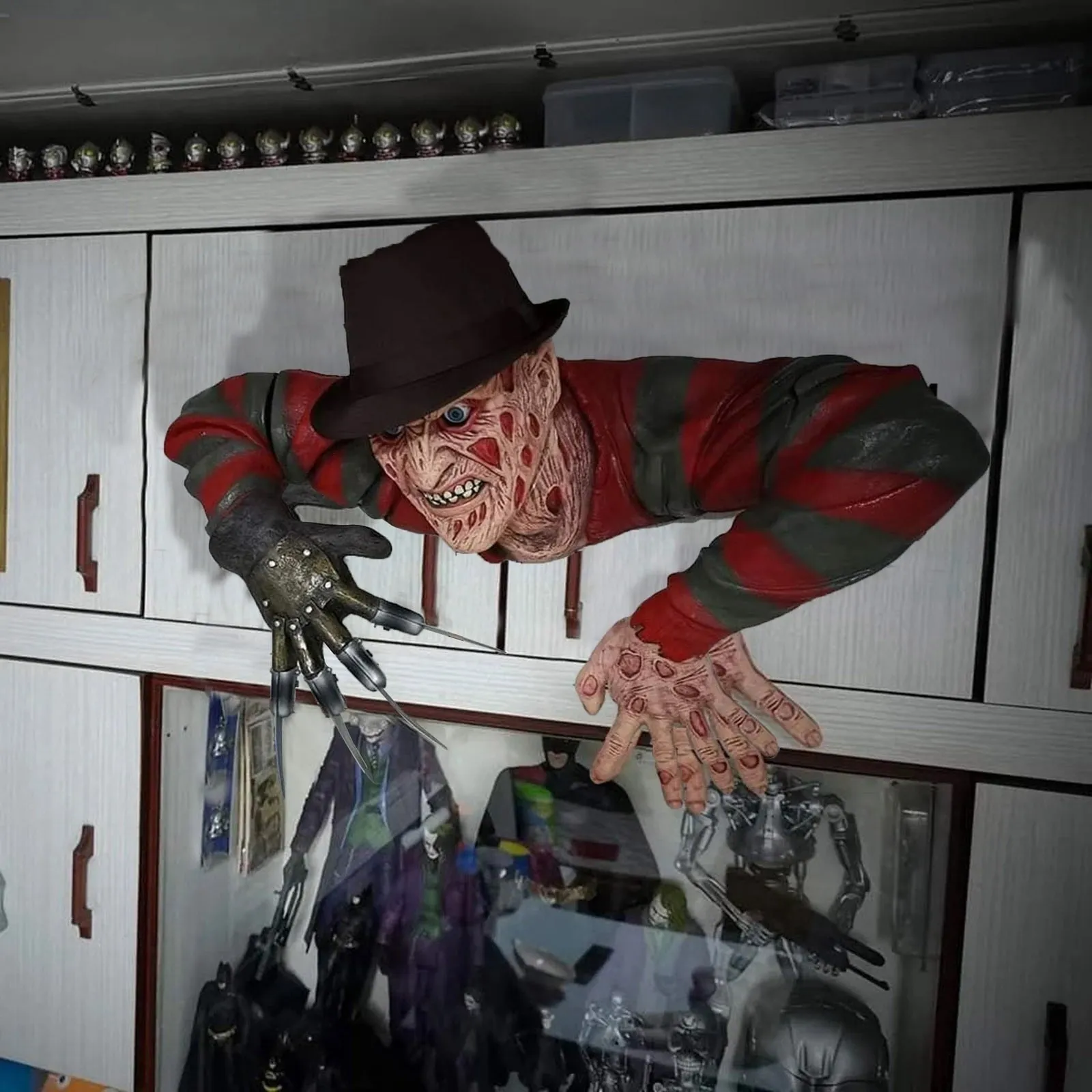 Nightmare Freddy Krueger Tomb Walker Wall Hanging Resin Crafts Halloween Horror Dolls Spooky Ambiance Party Holiday Decoration